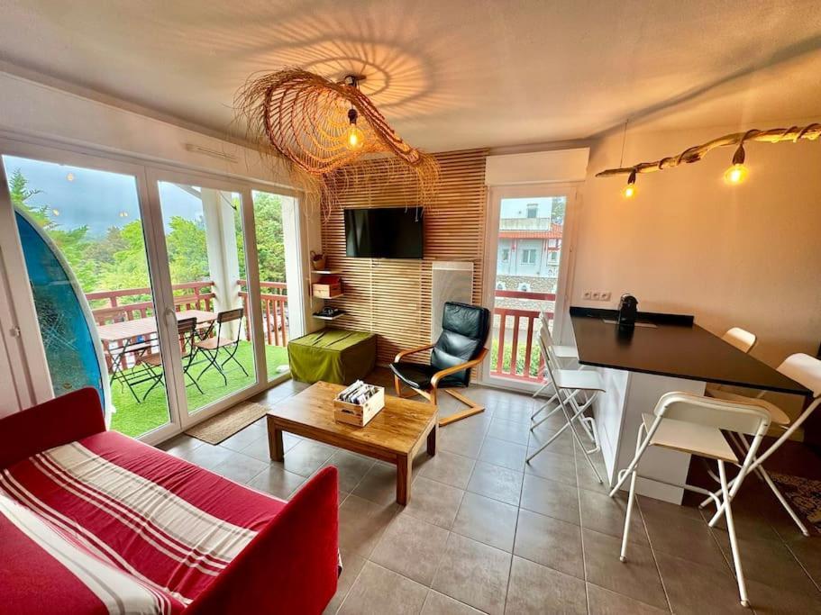 Grand Appartement - Piscine - Plage- Terrasse Saint-Jean-de-Luz Exterior foto